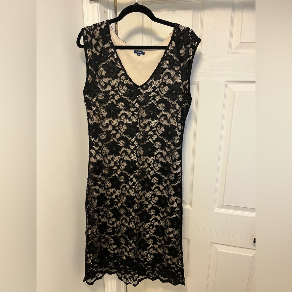 Reitmans Black and Cream Lace Midi Dress